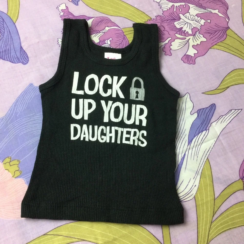 Like New Lot  3 Pz Baby Girl Clothes